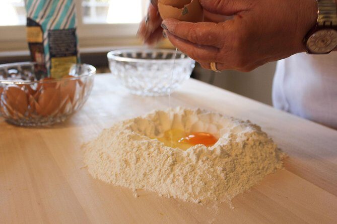 Private Market Tour and Cooking Class in Bologna with Giovanna C - Who should book this Bologna cooking night with Giovanna