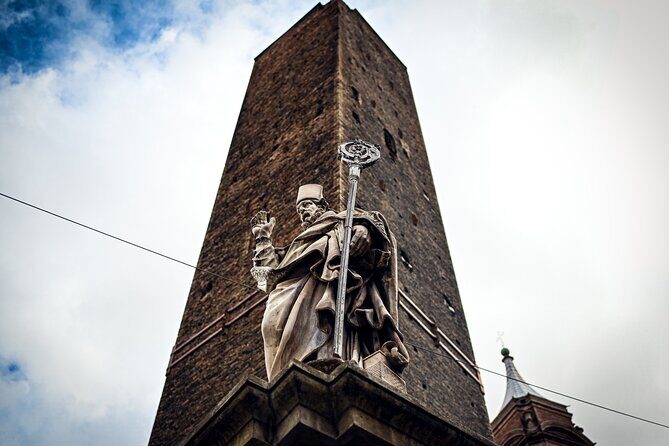 Private or semi-private tour of the historic center of Bologna - Archiginnasio: university life, coats of arms, and an anatomy theater vibe