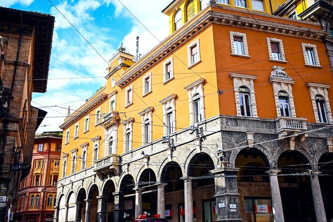 Private or semi-private tour of the historic center of Bologna - Small group, English guide, and what your ticket buys