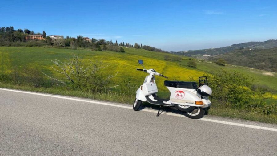Vespa Tour in the Hills of Bologna - Getting Rolling From the Agency: Vespa 50 Special or 125