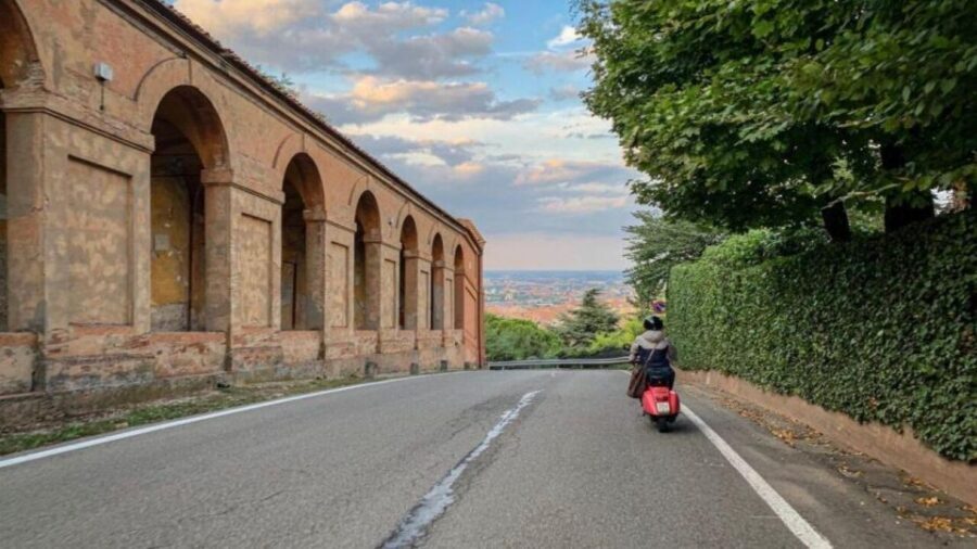 Vespa Tour in the Hills of Bologna - Small Group Touring: Why the 10-Person Limit Matters