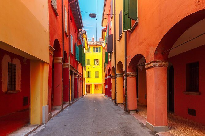 Walking tour unveiling Bologna - Pace, timing, and what it feels like on your feet